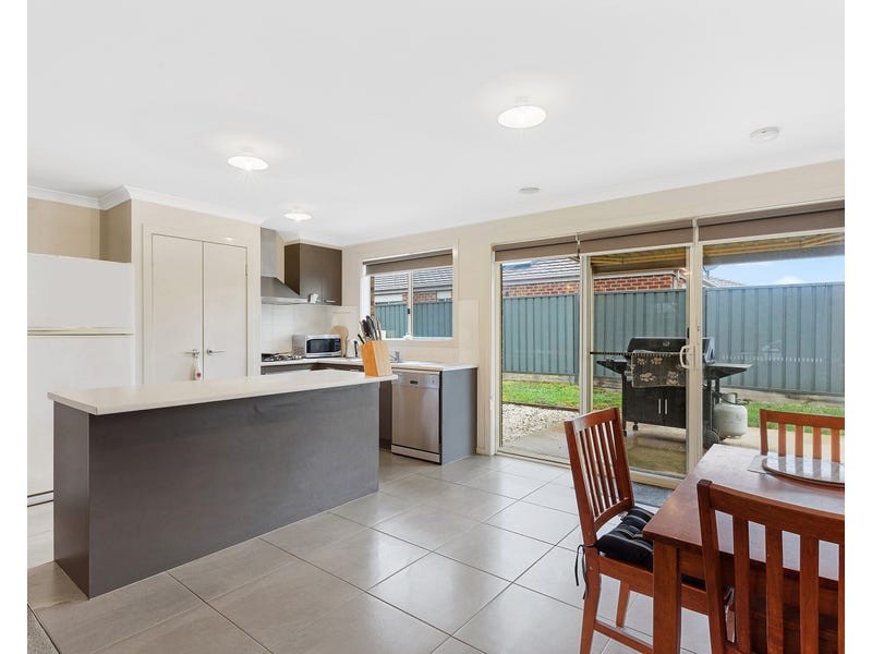 6 Yellowgum Drive, Epsom VIC 3551