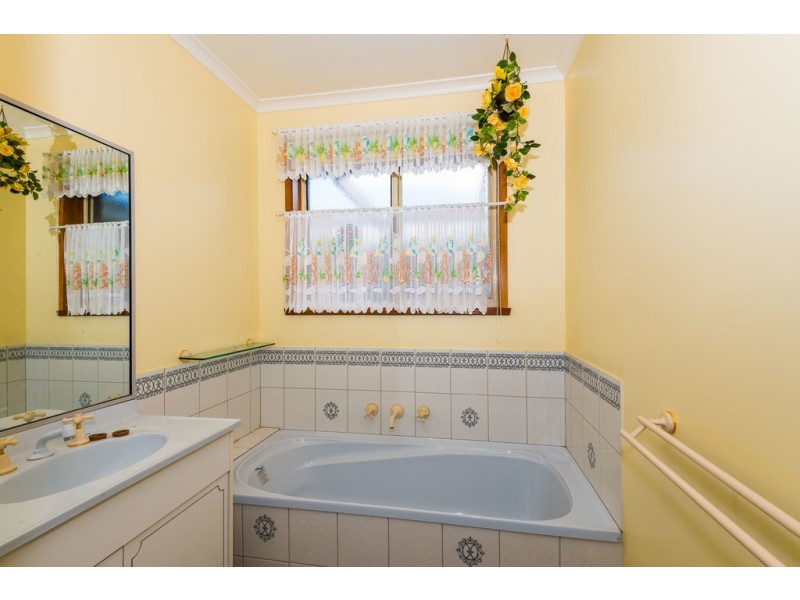 46 Bright Street, California Gully VIC 3556