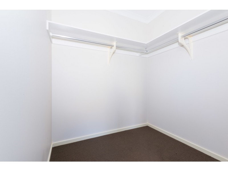 1 Therese Way, Maiden Gully VIC 3551