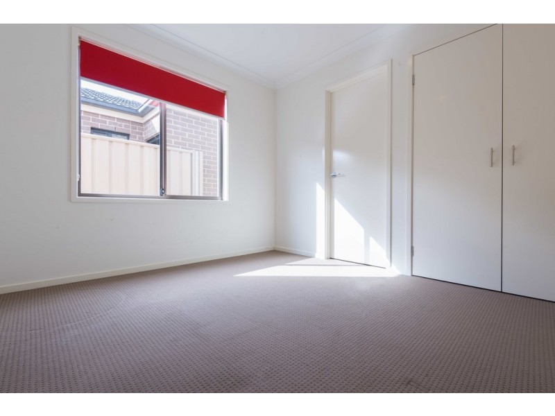 12 Highview Terrace, Kangaroo Flat VIC 3555