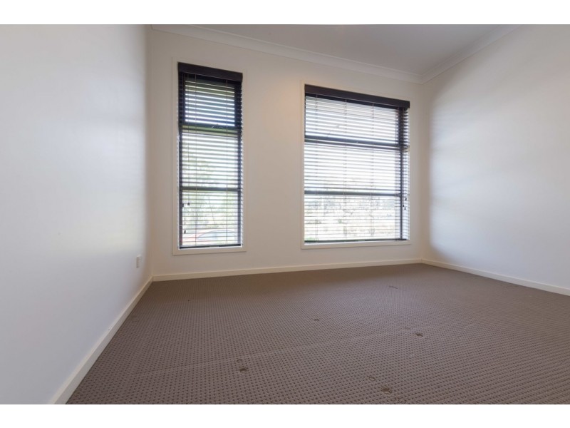 12 Highview Terrace, Kangaroo Flat VIC 3555