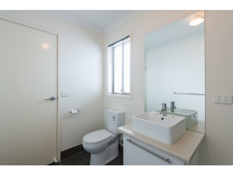 12 Highview Terrace, Kangaroo Flat VIC 3555