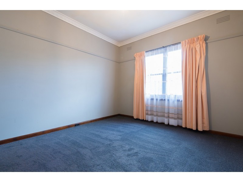 42 Ray Street, Castlemaine VIC 3450