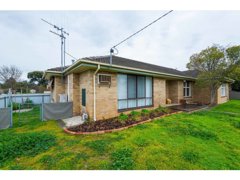 1 Fifth Avenue, White Hills VIC 3550