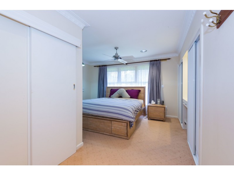 1 Fifth Avenue, White Hills VIC 3550