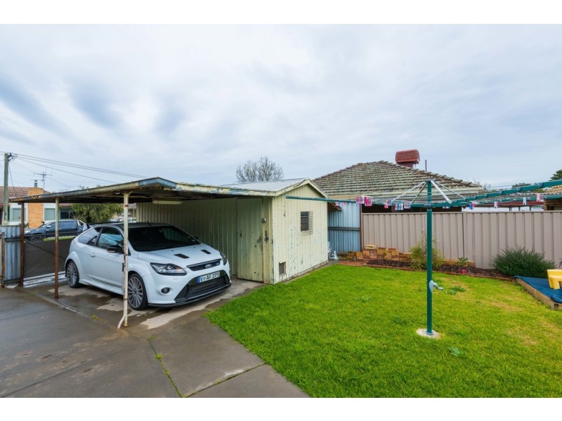 1 Fifth Avenue, White Hills VIC 3550