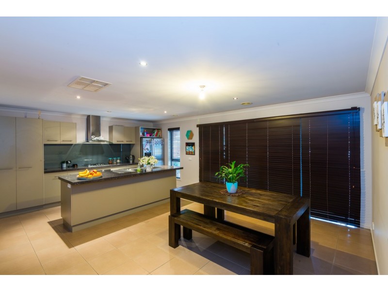 12 Garden Drive, Epsom VIC 3551