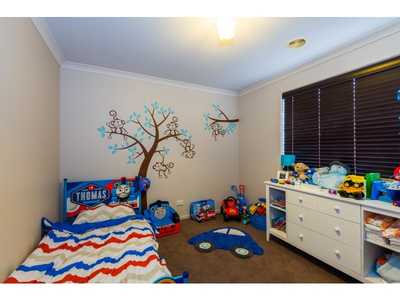 12 Garden Drive, Epsom VIC 3551