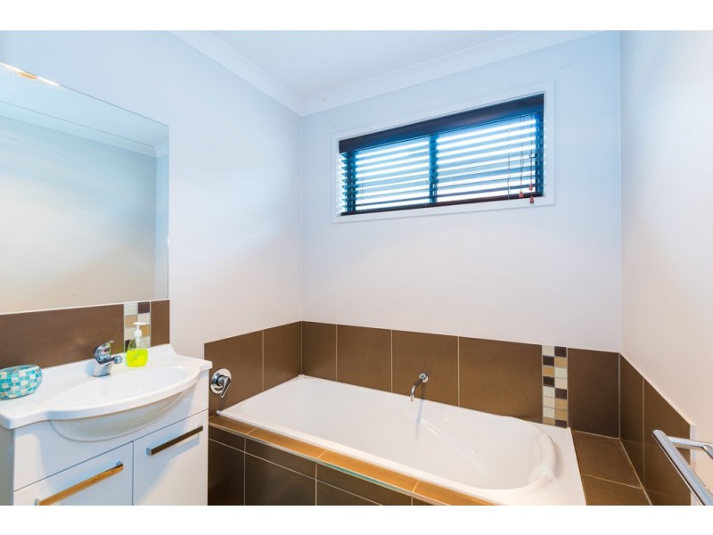 12 Garden Drive, Epsom VIC 3551