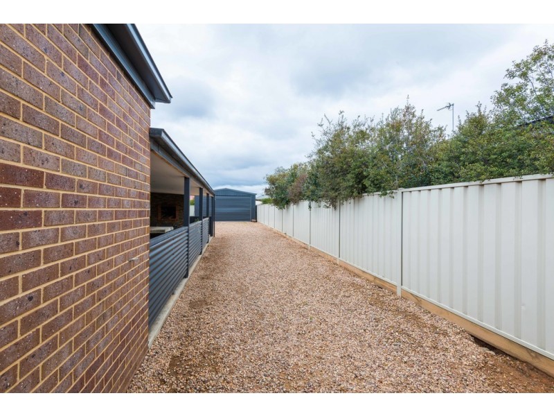 12 Garden Drive, Epsom VIC 3551