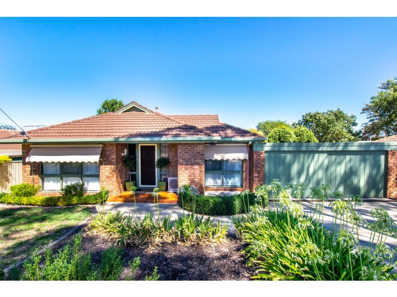 13 Powells Avenue, Strathdale VIC 3550