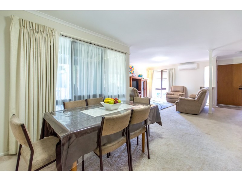 13 Powells Avenue, Strathdale VIC 3550