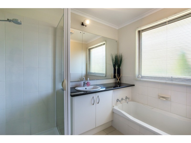 13 Powells Avenue, Strathdale VIC 3550