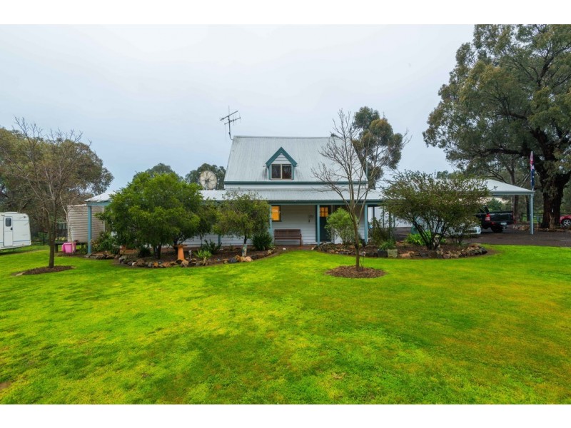 10 Trudgeons Road, Welshmans Reef VIC 3462