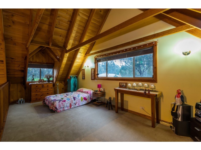 10 Trudgeons Road, Welshmans Reef VIC 3462