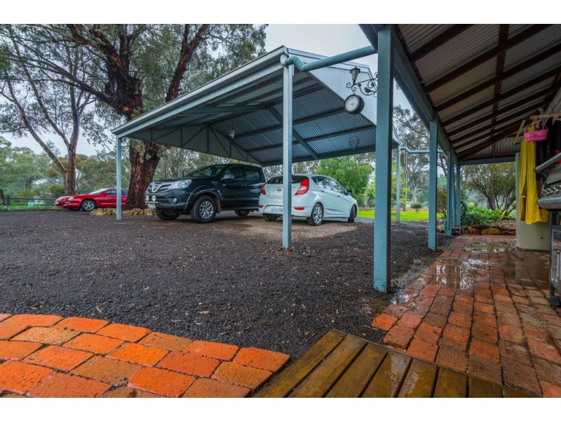 10 Trudgeons Road, Welshmans Reef VIC 3462