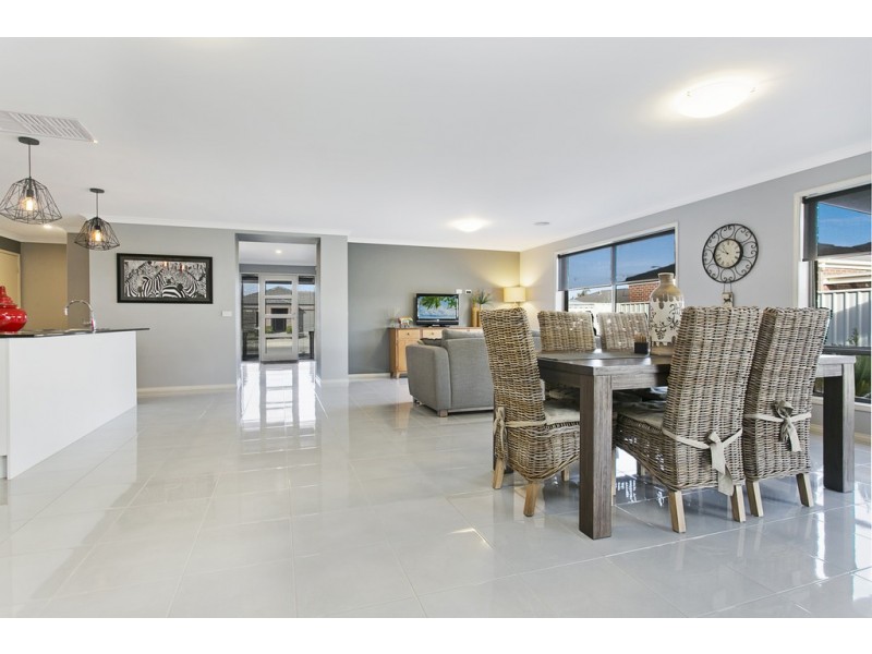 12 Dowker St, Epsom VIC 3551