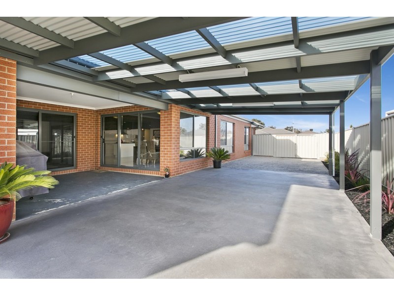 12 Dowker St, Epsom VIC 3551