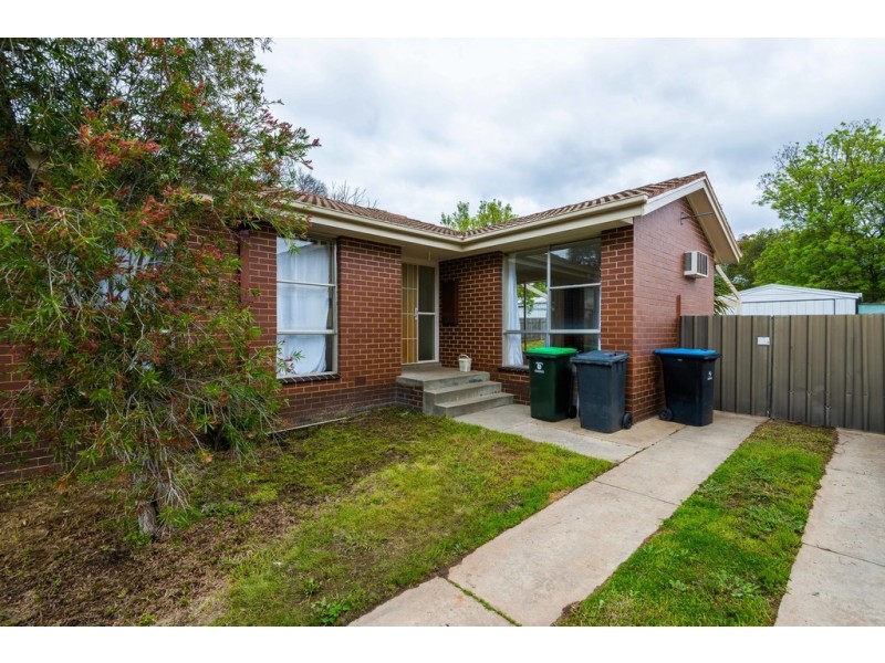 24 Owen Street, Kennington VIC 3550