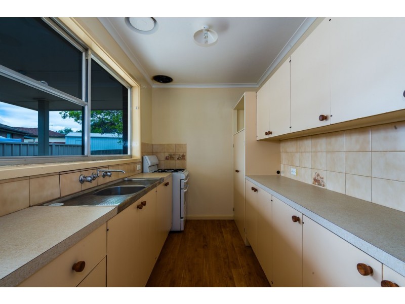 24 Owen Street, Kennington VIC 3550