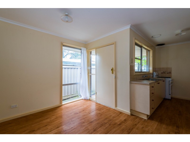 24 Owen Street, Kennington VIC 3550