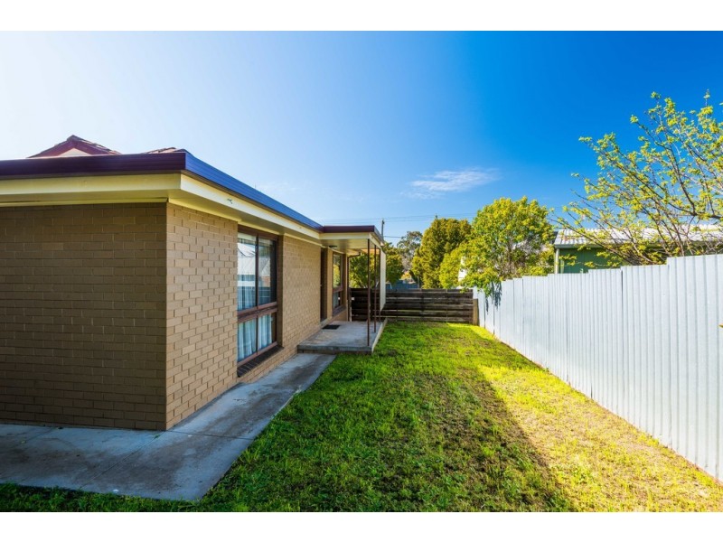 2/49 Thunder Street, North Bendigo VIC 3550
