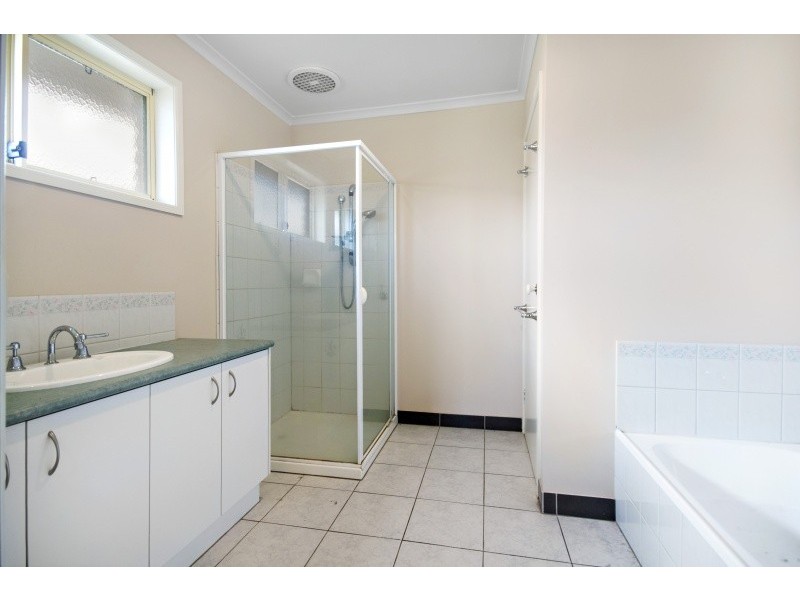 2 Magazine Boulevard, Golden Square VIC 3555