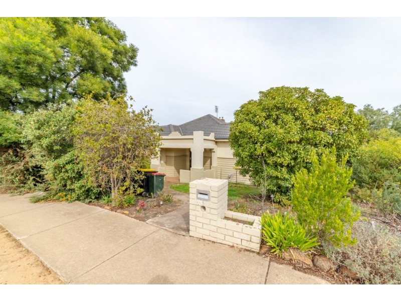 38 Russell Street, Quarry Hill VIC 3550