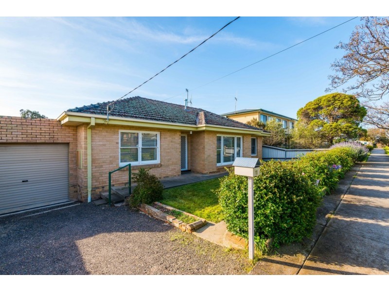 11 Lobb Street, North Bendigo VIC 3550