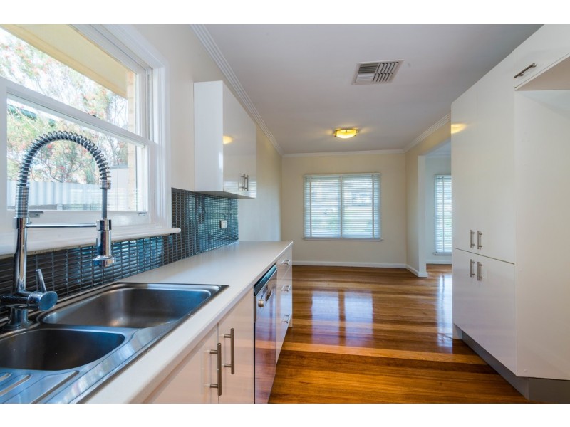 11 Lobb Street, North Bendigo VIC 3550