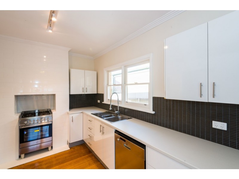 11 Lobb Street, North Bendigo VIC 3550