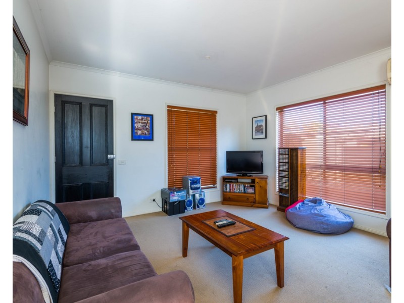 76 Honeysuckle Street, Ironbark VIC 3550