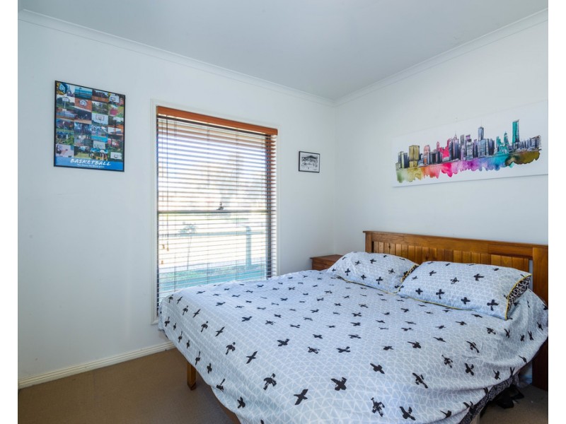 76 Honeysuckle Street, Ironbark VIC 3550