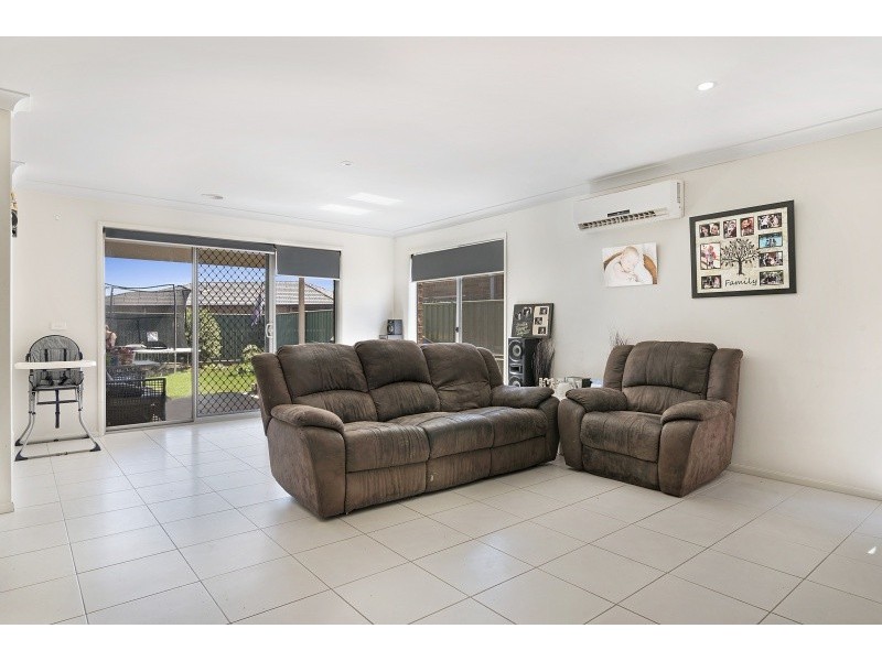 24 Caulfield Drive, Ascot VIC 3551
