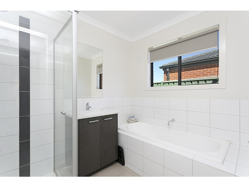 4 Arrawalli Avenue, Ascot VIC 3551