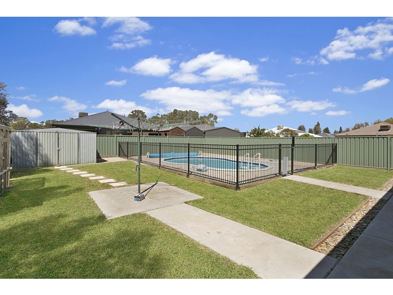 4 Arrawalli Avenue, Ascot VIC 3551