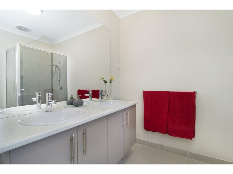 136 Myrtle Rd, Epsom VIC 3551