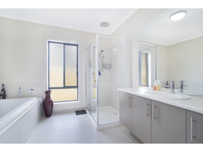 136 Myrtle Rd, Epsom VIC 3551