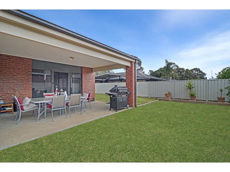 136 Myrtle Rd, Epsom VIC 3551