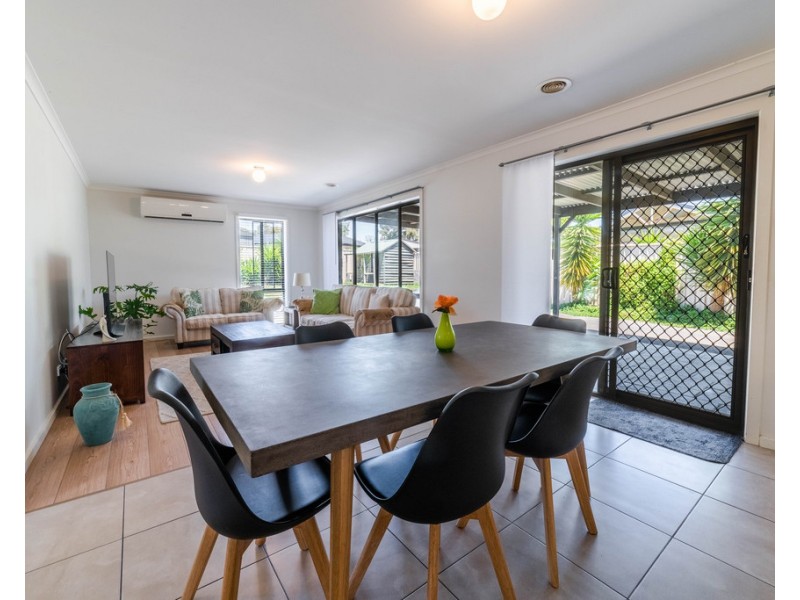 8 Aliza Avenue, California Gully VIC 3556