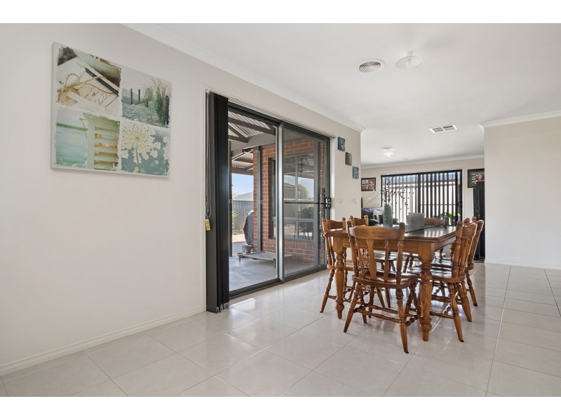 254 Station Street, Epsom VIC 3551