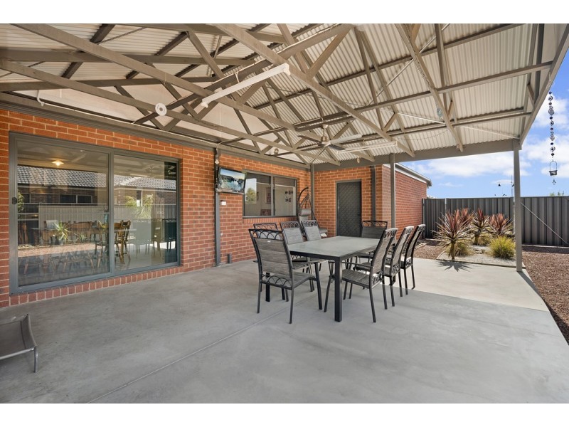 254 Station Street, Epsom VIC 3551