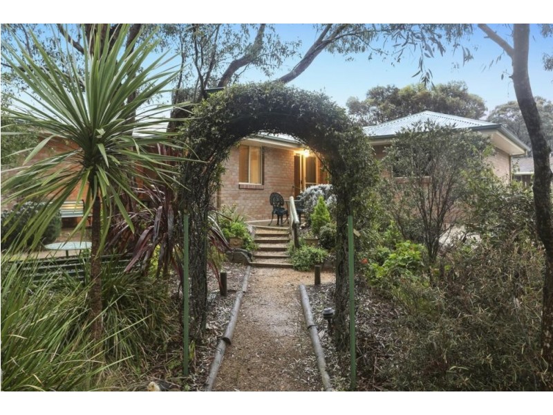 19 Wingoon Drive, California Gully VIC 3556