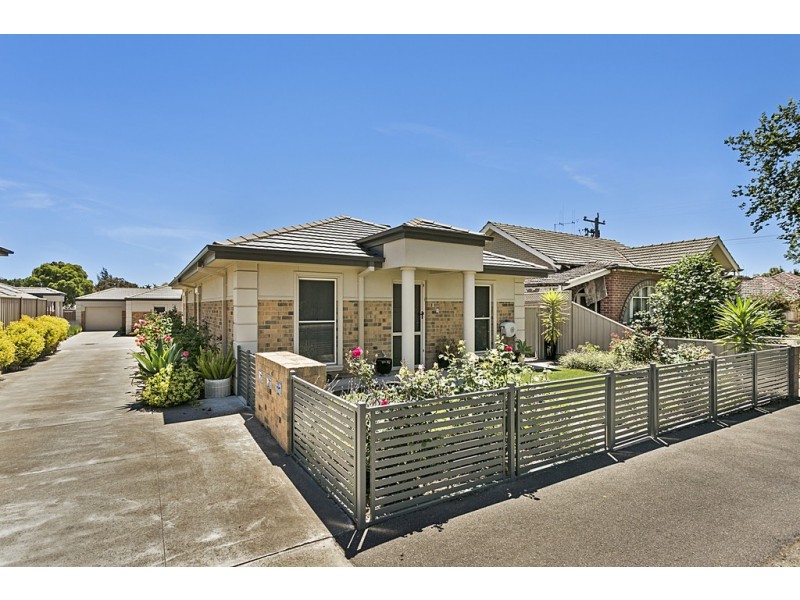 1/42 Sternberg St, Kennington VIC 3550