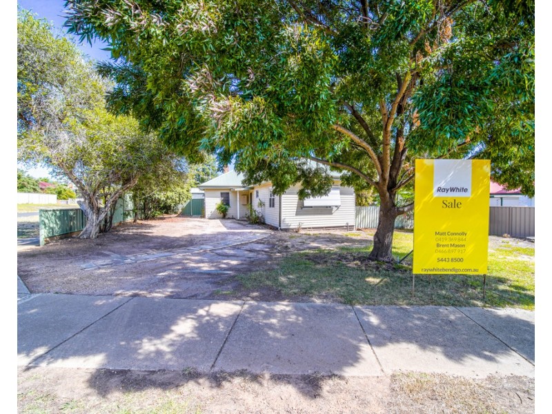 4 Woolcock Avenue, Kangaroo Flat VIC 3555