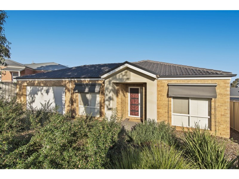 211A Aspinall Street, Kangaroo Flat VIC 3555