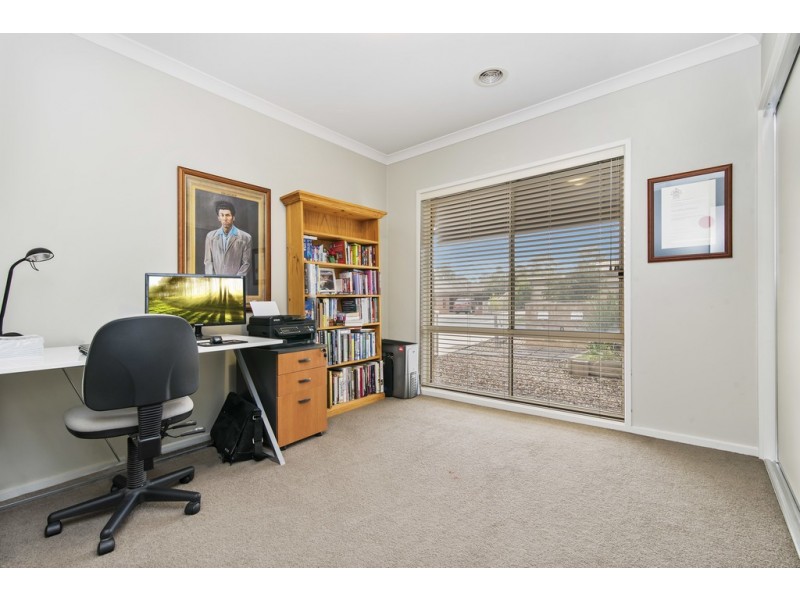 211A Aspinall Street, Kangaroo Flat VIC 3555