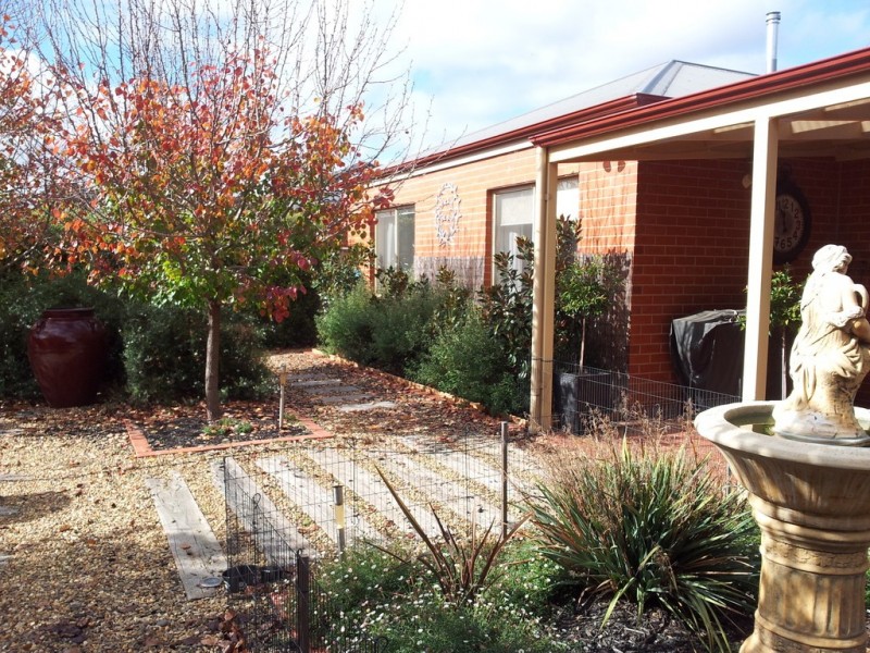 4 Alkoomi Court, Epsom VIC 3551