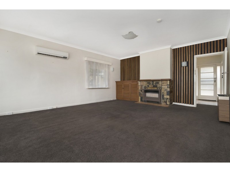 177 St Aidans Rd, Kennington VIC 3550