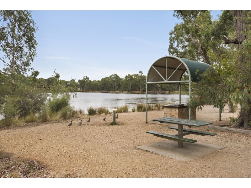 177 St Aidans Rd, Kennington VIC 3550